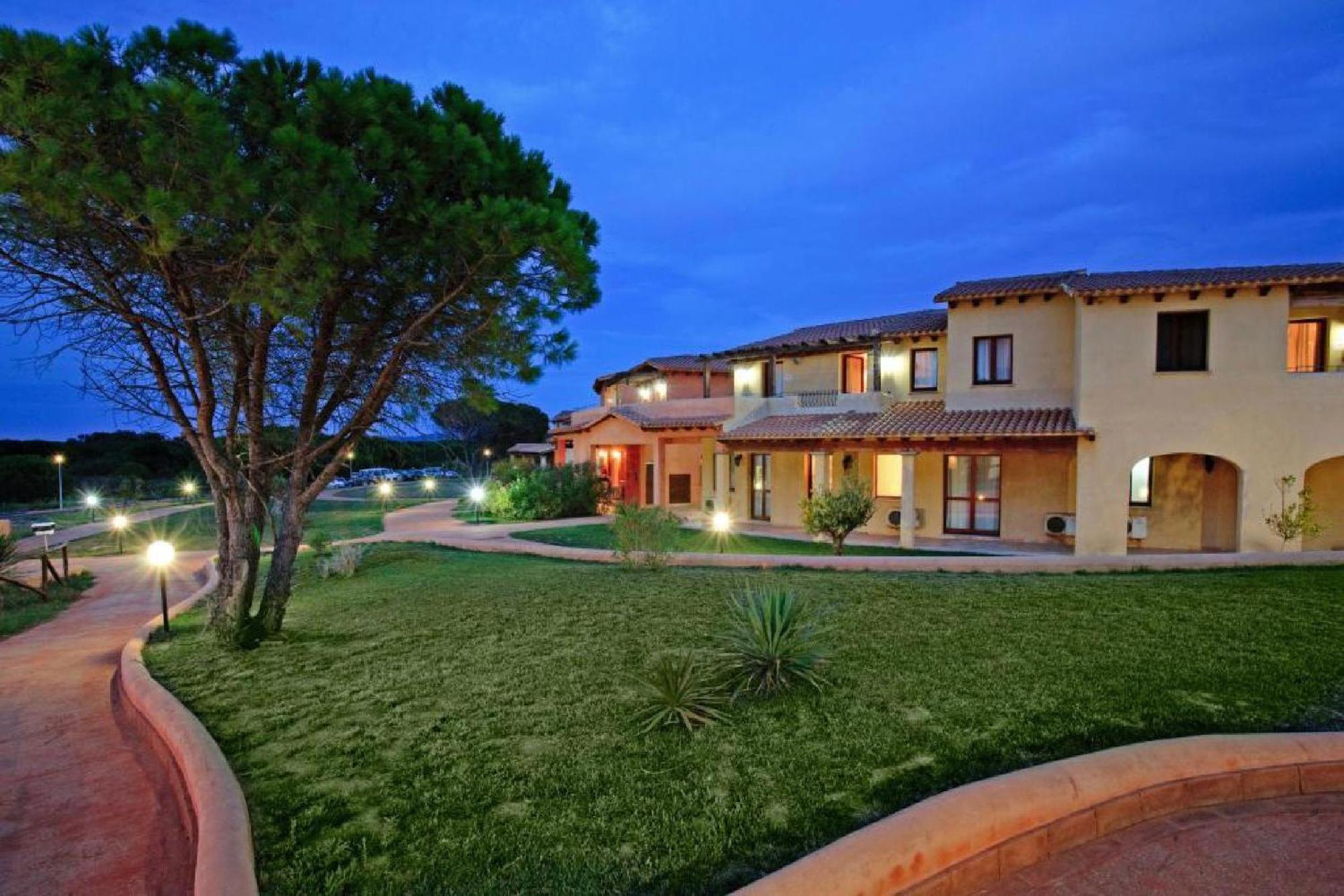 Residence Pierre & Vacances Vignola Mare Ngoại thất bức ảnh