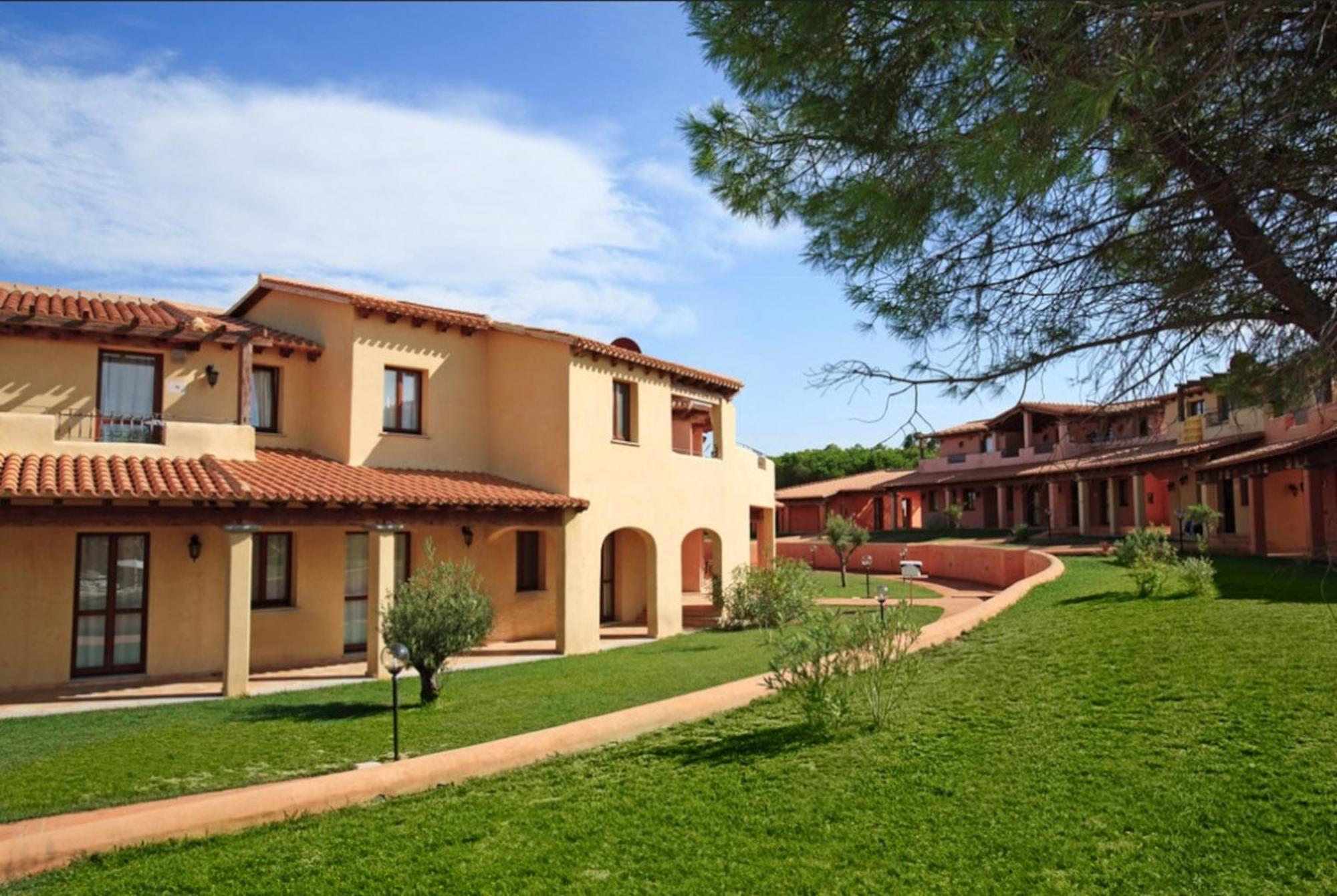 Residence Pierre & Vacances Vignola Mare Ngoại thất bức ảnh